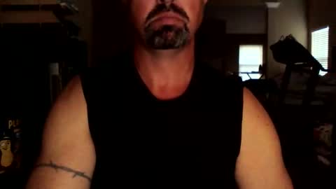 nvrenuff1979 online show from September 22, 11:34 am