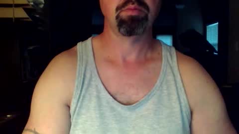 nvrenuff1979 online show from December 1, 12:32 pm