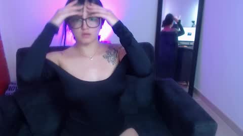 NyahMackenzie online show from November 21, 6:28 pm