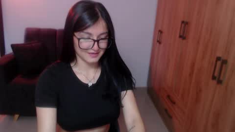 NyahMackenzie online show from March 17, 7:50 pm