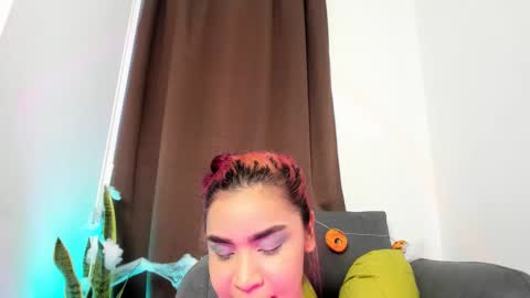 Snapshot of nyalgasai1 chatting on October 2, 11:01 pm Nia online show from October 2, 11:01 pm