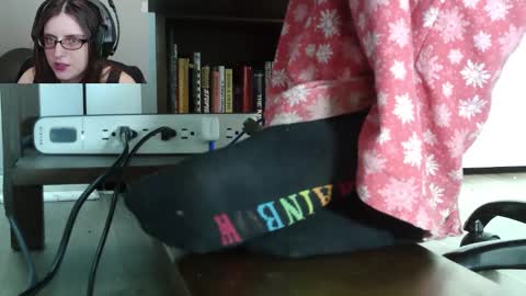 Nyctophilic online show from April 3, 3:43 pm