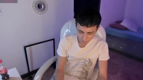 Snapshot of nyko_ds chatting on November 22, 5:06 am nyko_ds online show from November 22, 5:06 am