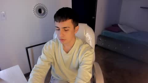 Snapshot of nyko_ds chatting on November 24, 3:17 am nyko_ds online show from November 24, 3:17 am