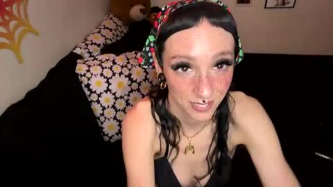 Snapshot of nymphaeaorion chatting on December 31, 2:08 am Nymphaea online show from December 31, 2:08 am