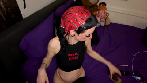 Snapshot of nymphaeaorion chatting on March 8, 2:12 am Nymphaea online show from March 8, 2:12 am