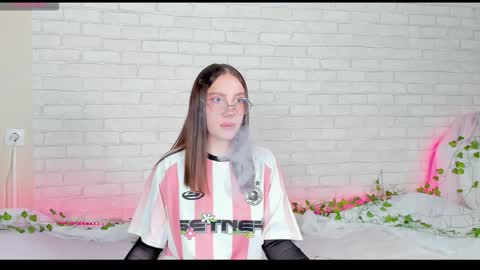 Kat online show from November 12, 5:46 pm