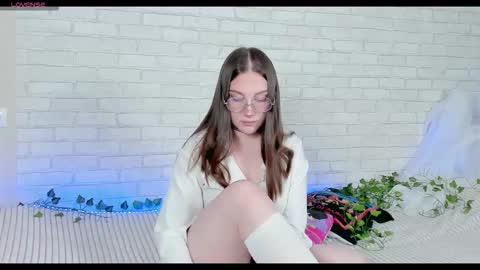 Kat online show from February 4, 8:36 pm