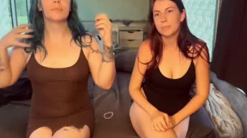 Snapshot of nympharabelle chatting on October 18, 6:37 am Creamy Grapefruit online show from October 18, 6:37 am