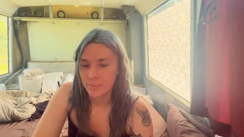 Snapshot of nympharabelle chatting on October 19, 11:05 pm Creamy Grapefruit online show from October 19, 11:05 pm