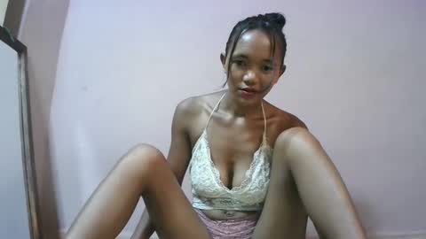 Snapshot of nympholinha chatting on February 26, 11:52 am nympholinha online show from February 26, 11:52 am