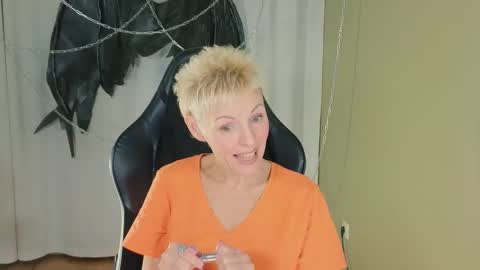 nymphvariety online show from November 1, 5:20 am