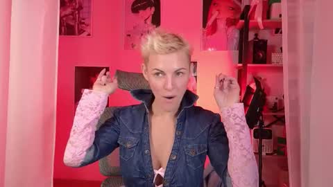 nymphvariety online show from November 25, 5:18 am