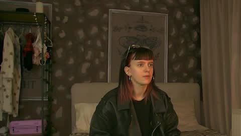 Nyssa online show from April 2, 4:43 am