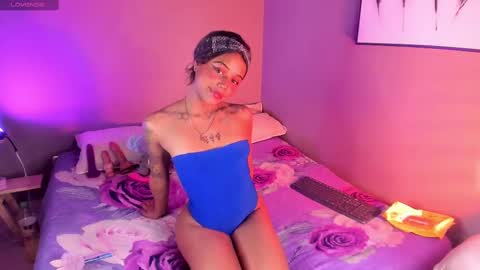 Snapshot of nyxmoonhells chatting on October 6, 7:55 pm Nyx online show from October 6, 7:55 pm