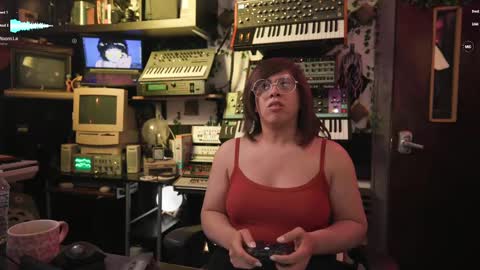 Snapshot of nyxraven chatting on February 11, 12:28 am NyxRaven online show from February 11, 12:28 am