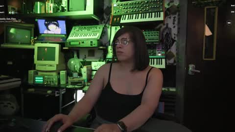 Snapshot of nyxraven chatting on February 11, 11:22 pm NyxRaven online show from February 11, 11:22 pm