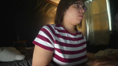 Snapshot of nyxraven chatting on January 9, 9:49 pm NyxRaven online show from January 9, 9:49 pm