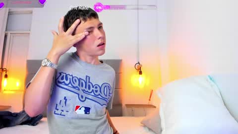 Snapshot of oasis_ossa chatting on December 21, 8:00 pm Lyam online show from December 21, 8:00 pm