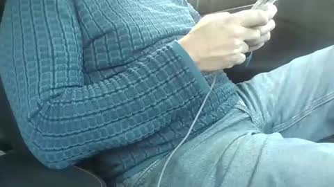 Snapshot of obedient9402 chatting on December 16, 12:54 pm obedient9402 online show from December 16, 12:54 pm