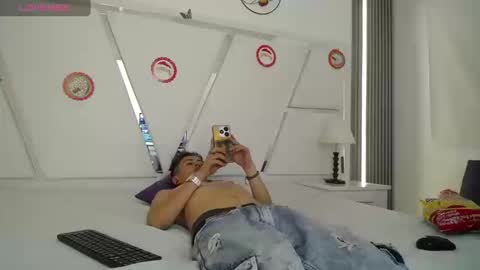 oblivionlove online show from January 7, 8:00 pm