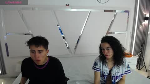 oblivionlove online show from April 1, 9:01 pm