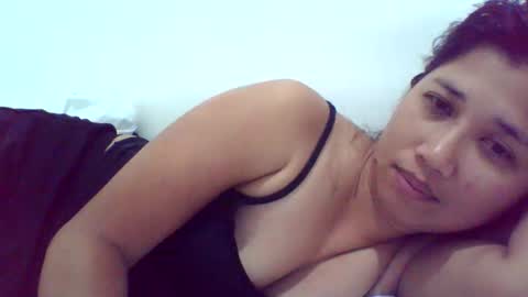 Snapshot of obsidian_r0se19 chatting on October 16, 7:59 pm obsidian_r0se19 online show from October 16, 7:59 pm