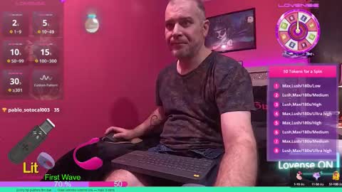 Snapshot of obsidian_stallion chatting on September 8, 11:37 pm Obsidian stallion online show from September 8, 11:37 pm