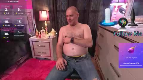 Snapshot of obsidian_stallion chatting on October 1, 5:41 pm Obsidian stallion online show from October 1, 5:41 pm