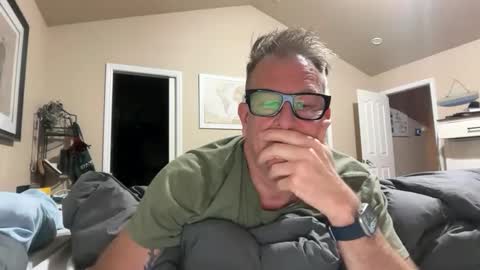 SimplyUs online show from November 28, 7:11 am