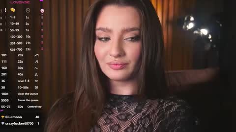 Snapshot of oceaneyessss_ chatting on November 29, 8:23 pm Kristina online show from November 29, 8:23 pm