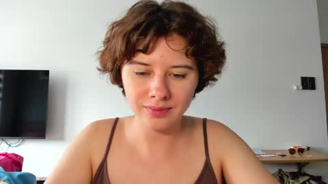 Evie online show from April 13, 5:46 am