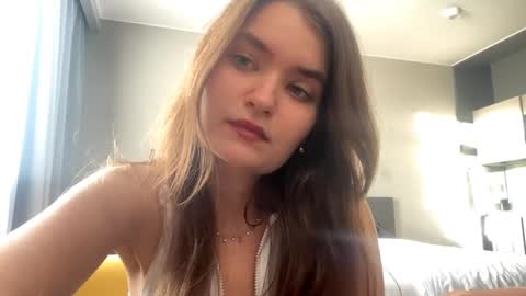 Snapshot of odeliadaidone chatting on October 19, 6:03 am Noelle online show from October 19, 6:03 am