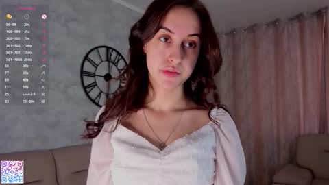 Snapshot of odelynahayne chatting on February 19, 4:41 am Elisa online show from February 19, 4:41 am