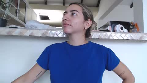 Val online show from January 25, 6:02 pm