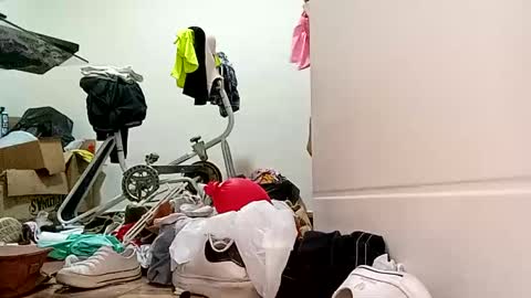 Val online show from February 18, 4:05 pm