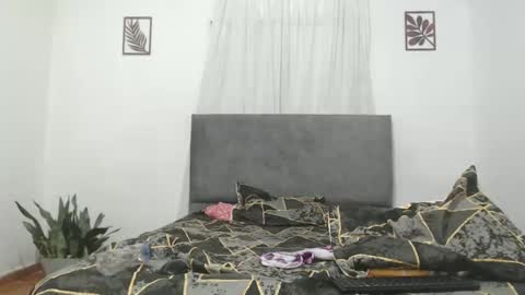 Val online show from October 10, 8:30 pm