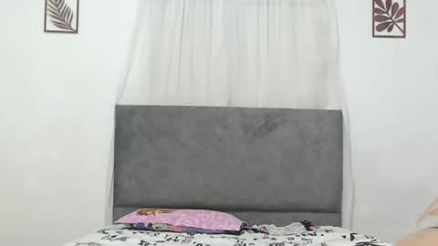 Val online show from February 24, 7:45 pm