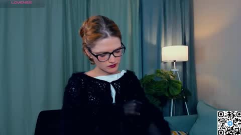 Snapshot of odettechurchwell chatting on November 2, 5:21 am Eli online show from November 2, 5:21 am