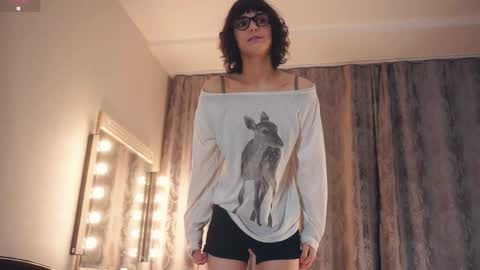 Thea online show from January 9, 5:43 am