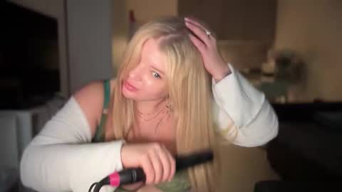 Odri online show from November 6, 1:23 pm