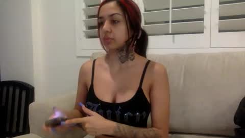 Snapshot of of_babydoll8 chatting on October 20, 3:51 am of_babydoll8 online show from October 20, 3:51 am