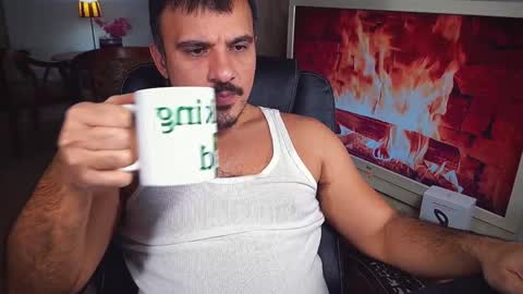 officeman7 online show from December 5, 5:06 pm