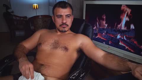 officeman7 online show from December 20, 9:06 pm