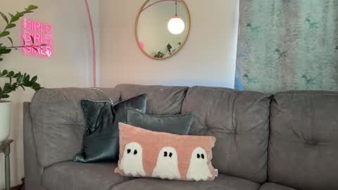 Tams online show from October 7, 3:42 pm