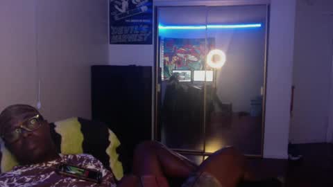 Money online show from December 3, 2:38 pm