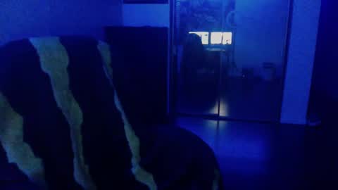 Money online show from December 4, 2:42 am