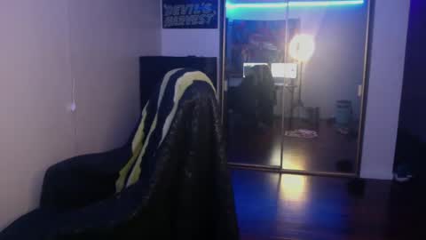 Money online show from December 5, 8:11 am