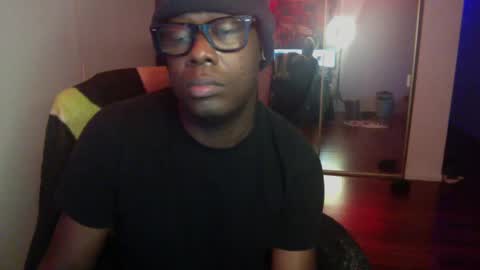 Money online show from December 6, 1:33 pm