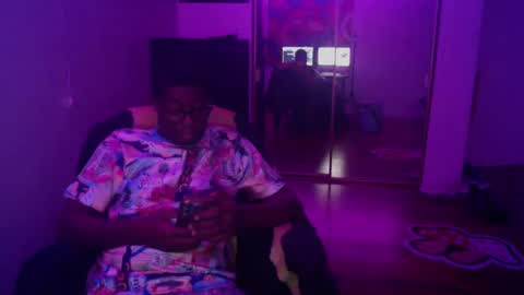 Money online show from December 10, 5:07 am